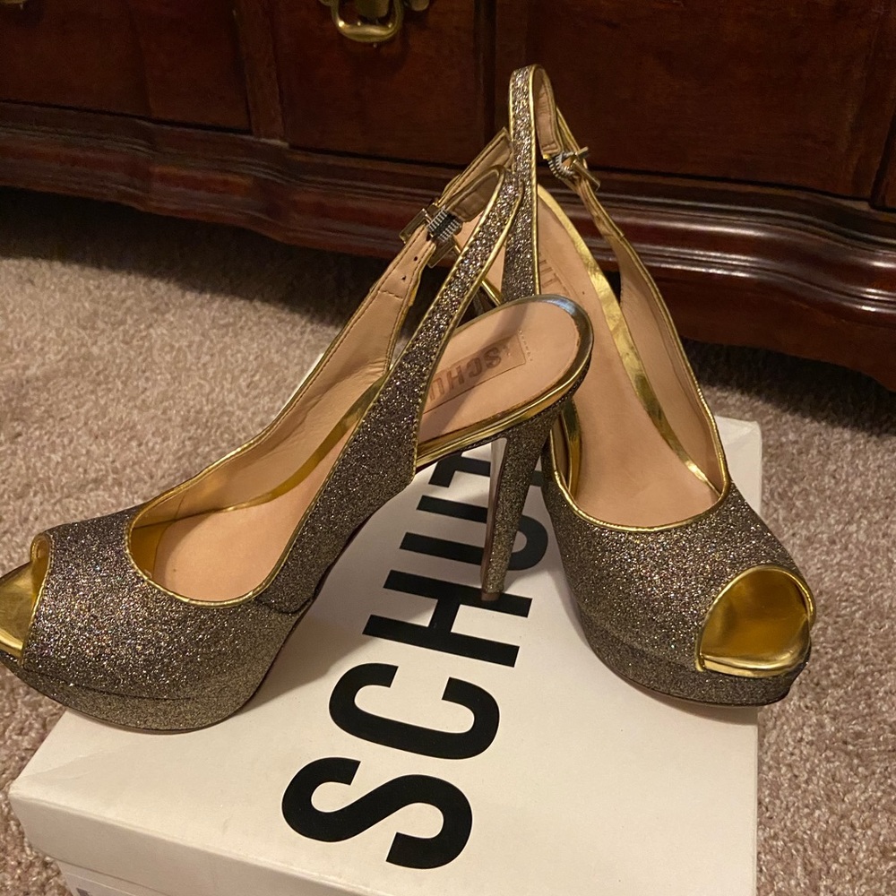 Gold Glitter Heels! 😊😊